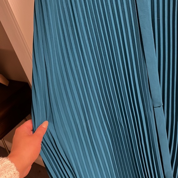 Victoria's Secret Knife Pleat Maxi Dress - Size S - Picture 6 of 9